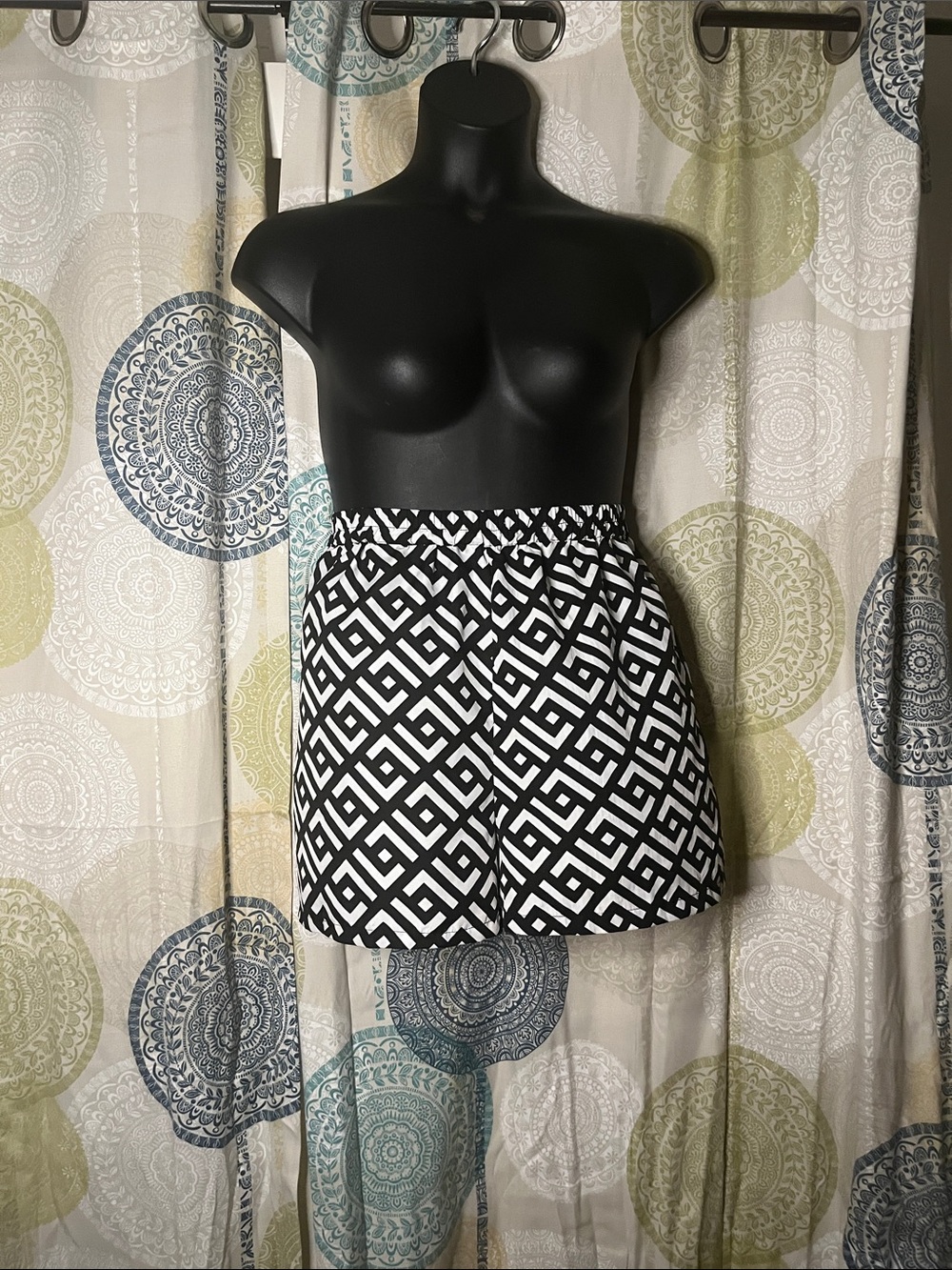 Boohoo Black and White Geometric High-Waist Shorts